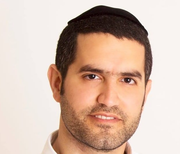 יצחק יונה מטפל בגברים שיש להם חשק מיני להפחתת החשק המיני