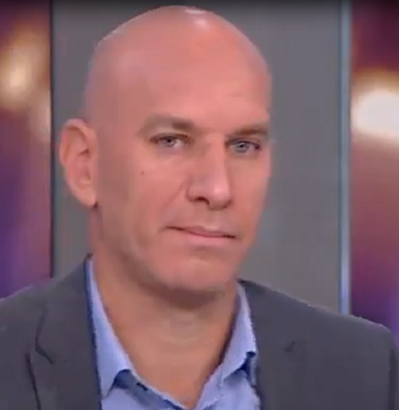 ברק ליזר עשה ברטרים עם לורי שם טוב על חומרי גלם לכתבות