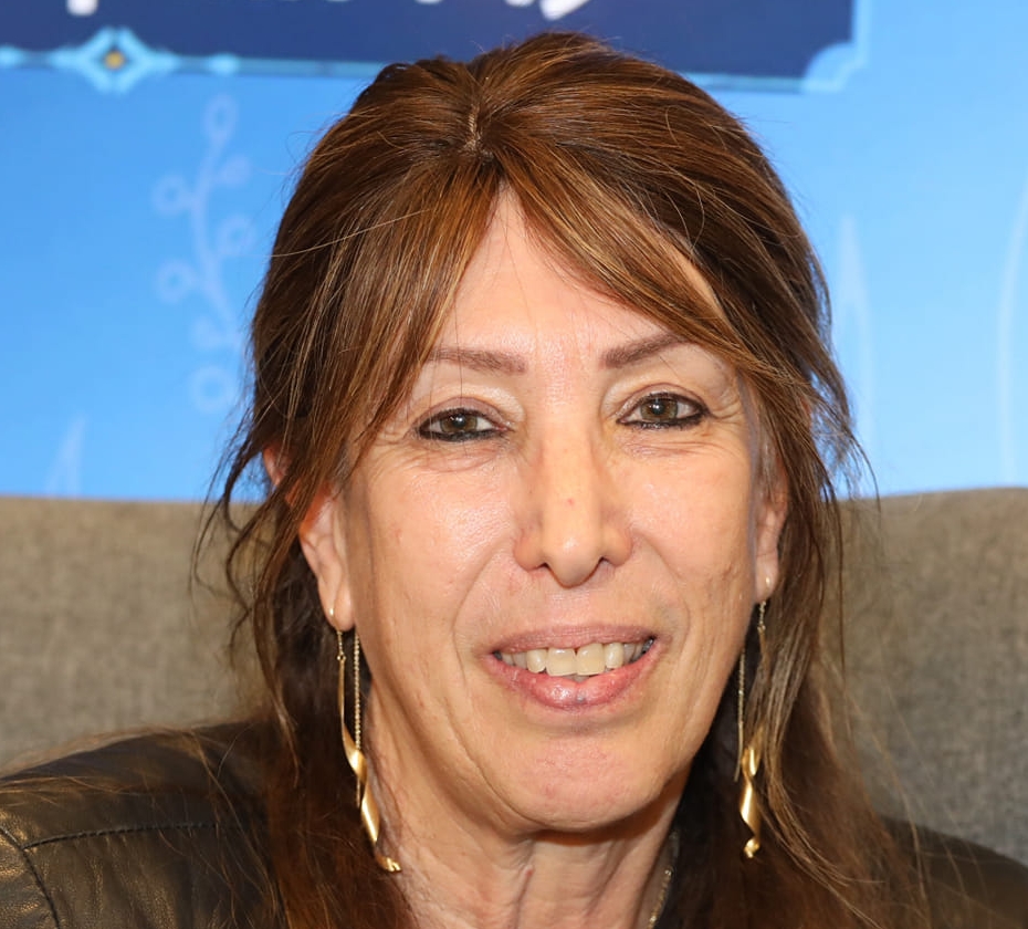 ורדה פלאוט שיפוט פמיניסטי רקוב כמו השיניים הרקובות שלה