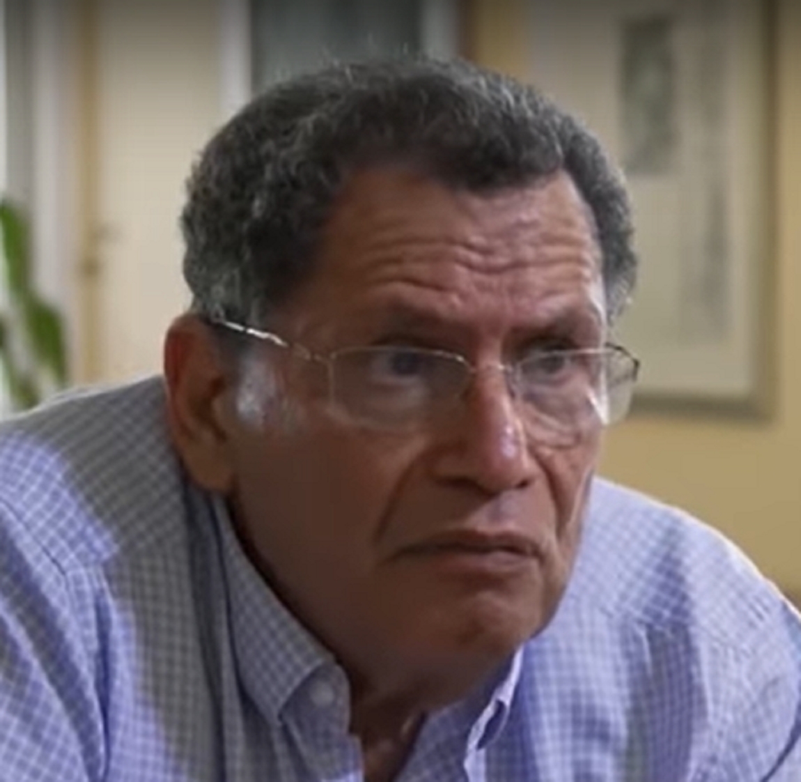 מעוזיה סגל עוס חוף אשקלון התראיין והסית נגד ענבל קיבנסון