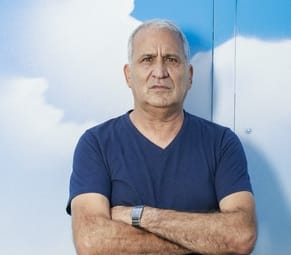 אבי ביטון סוהר פטתי שמחפש תשומת לב ושכר לעצמו יחצנית