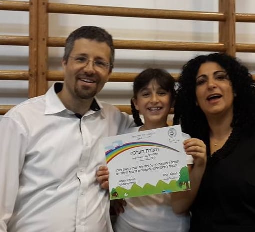 השופט ניר זיתוני והילדה שהוא חייב במזונותיה - האם השופט ממצה את פוטנציאל השתכרותו