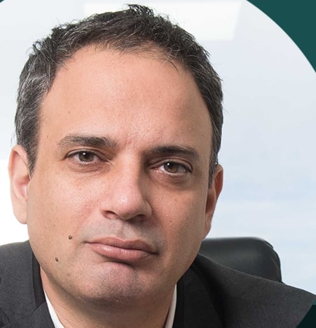 אריאל יום טוב מומחה ביצוג נשים בוגדניות בשיתוף עם ארגוני פמינאציות