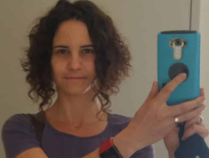 רעות גלבלום בתונת טינדר מחפשת גבר מי ינענע אותה