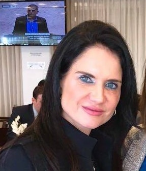 סוזי עוזסיני ארניה טונות של בוטוקס והתמחות בפינוקי שופטים