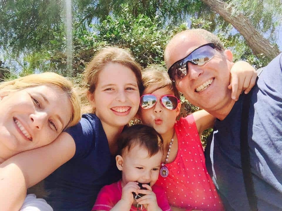 הבת של אסתר שטיין תמר בן פורת והבעל הגרוש יואב אריאל בן פורת ב 2015