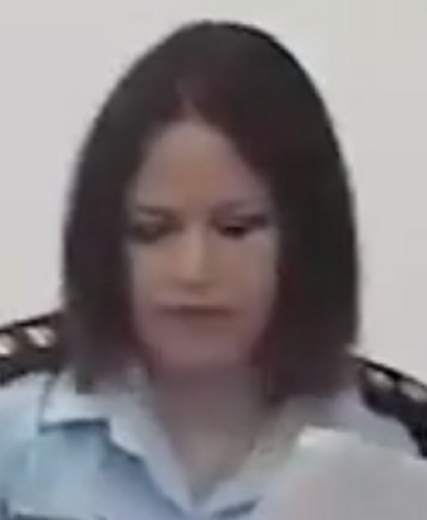 שוטרת בדיוני המעצר של פרשת הטלגראס