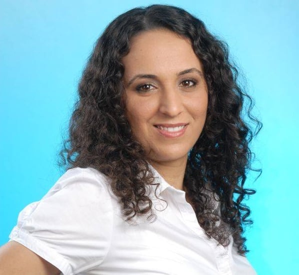 שרית עבדיאן רשמת מטורללת בבית משפט עליון פוגעת ומזיקה לאזרחים