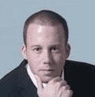 אריאל צ'צ'קס סחטן גברים על שירותי מין של נשים סרסור עם גלימה