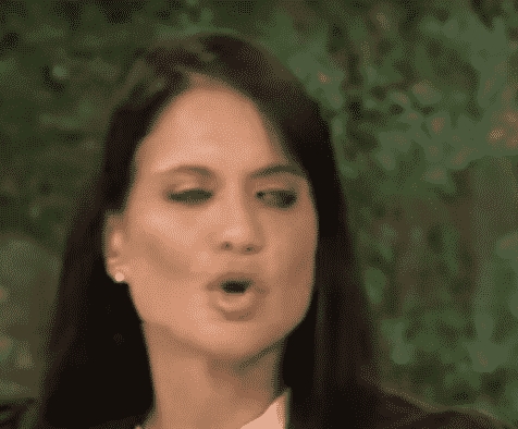 סוזי עוזסיני ארניה פה פעור זמינה לקלוט משהו קשיח עבה