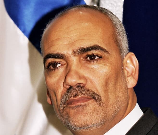 אחמד אבו פריחה כמעט נפל בפח של מיקי גבעתי ויוסי נקר