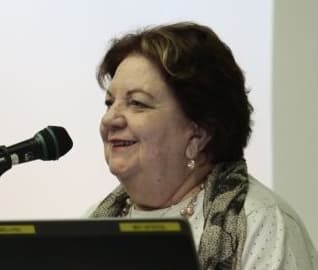 דפנה לב מנהלת מנהל חינוך בעירית תל אביב כלבה פמיניסטית מרושעת