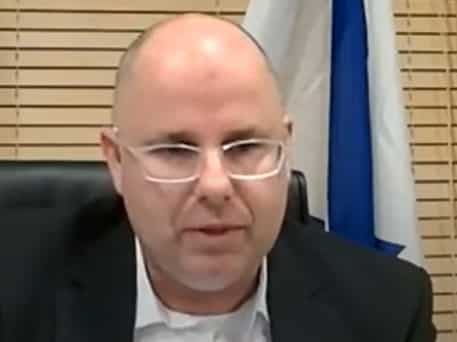 עופר שורק היה רשם הוצלפ מרושע שאמר שצריך לעקל לאנשים את הטלוויזיות והטלפונים