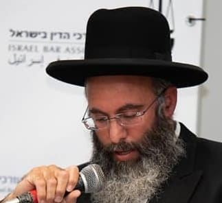 בתמונה: הדיין אוריאל אליהו על שוד המזונות הגדול בישראל