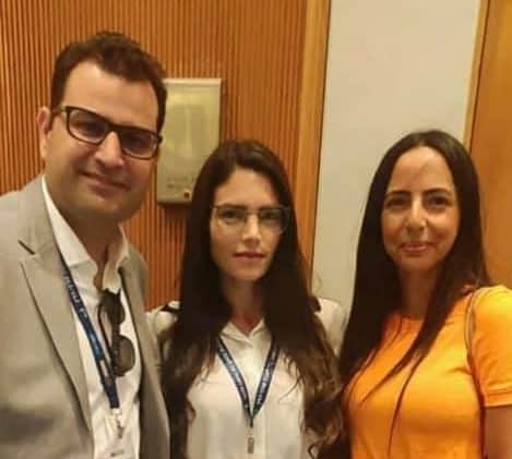 קרוליין עידן מימין עם דוד טובול משמאל