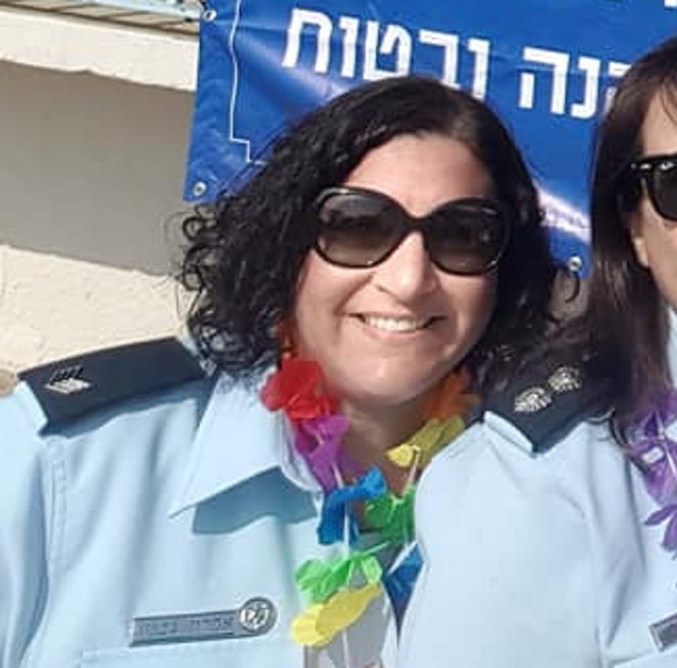 אפרת גטניו שוטרת שחוטפת ילדים לאימהות עולות חדשות