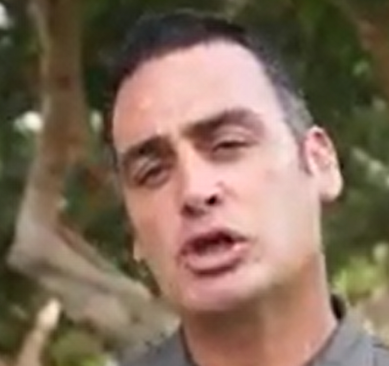 יוני ג'ורנו השפתיים המוצצות בחדווה זמין להעמסה
