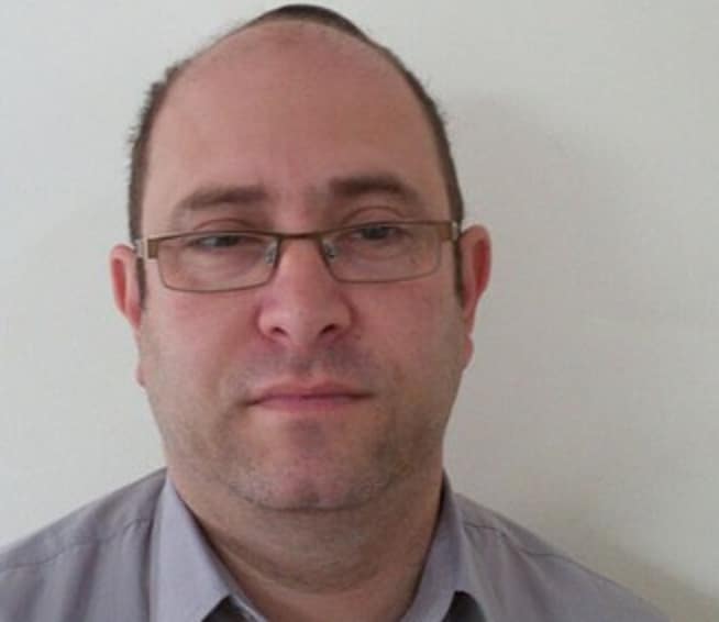 אורן אליעז שופט משפחה שוקד על הקמת קרמטוריום לגברים גרושים באולמו