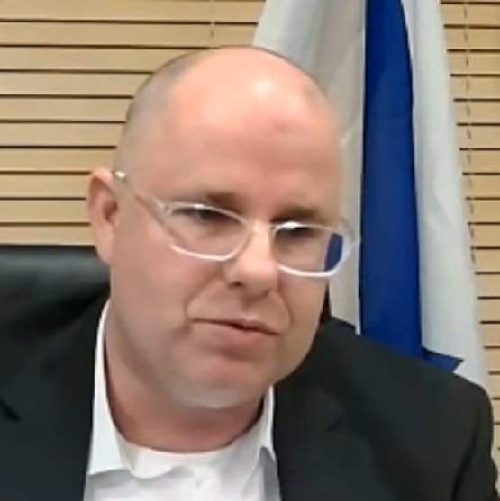 עופר שורק רשם הוצלפ לתפוש את המשכורת ולהקציב דמי מחיה
