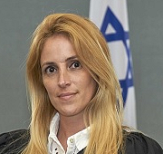 אורלי אוחנה תליינית גברים בהוצלפ