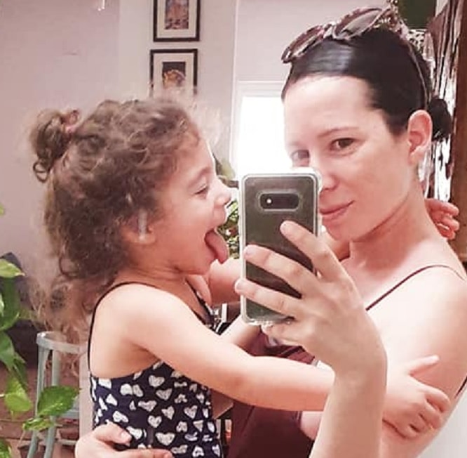 אילנה קוריאל בהמת מגדר פמיניסטית בצוות חיסול קריירה לשופטים לא פמיניסטים