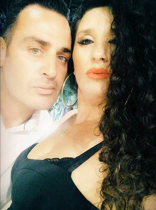חני שלו עם יוני ג'ורנו מסניף לה את הציצקלך