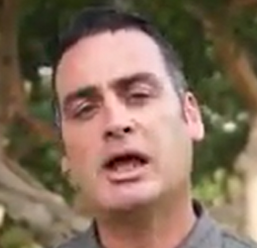 יוני ג'ורנו יונית ג'ורנטלה פוערת פה מה היא מכניסה לשם קשיח וחם