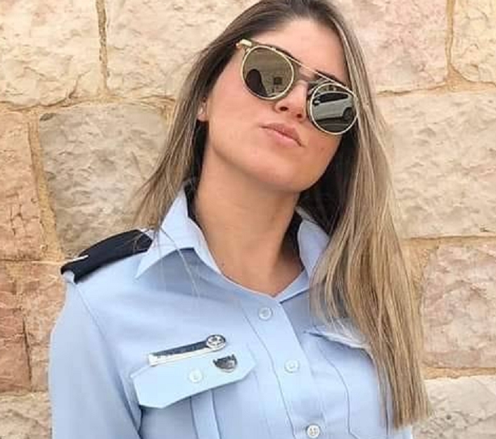 להב אלמקייס שוטרת עם תפוקות מחלקת דוחות קורונה ונעלבת