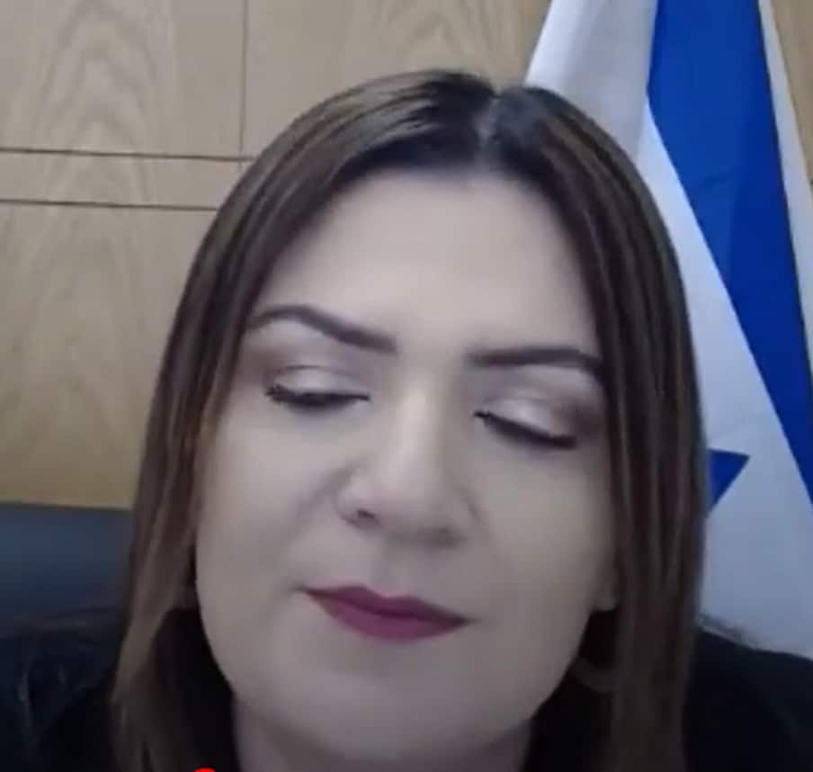 מרים דרמוני יזדי פותחת קרמטוריום לגברים גרושים בהוצלפ