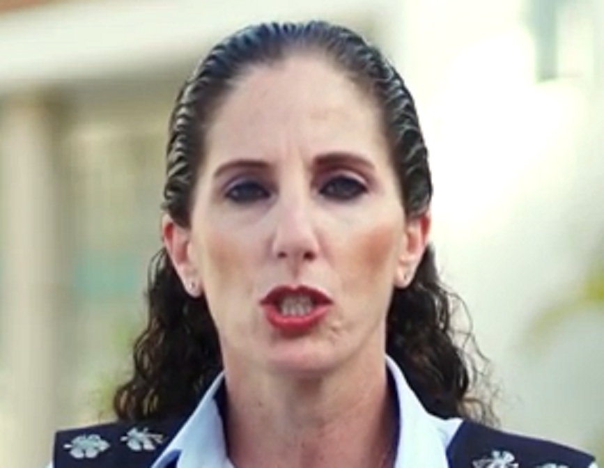 שחר ריימונד סגנית מפקד כלא מגן ניצן כולאת אנשים בקופסאות סרדינים