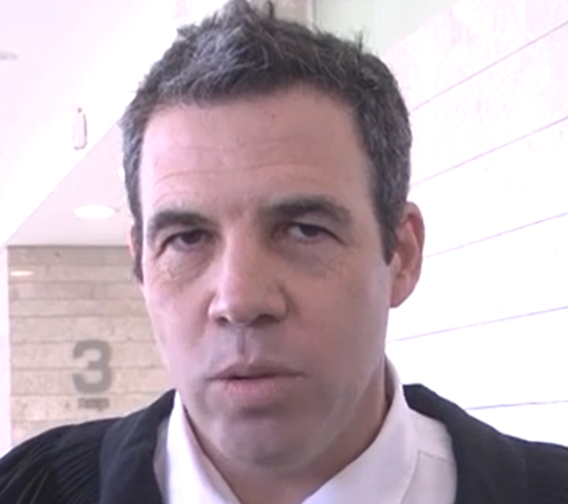 גל רוזנצוויג מומחיות בתפירת תיקים לגברים גרושים