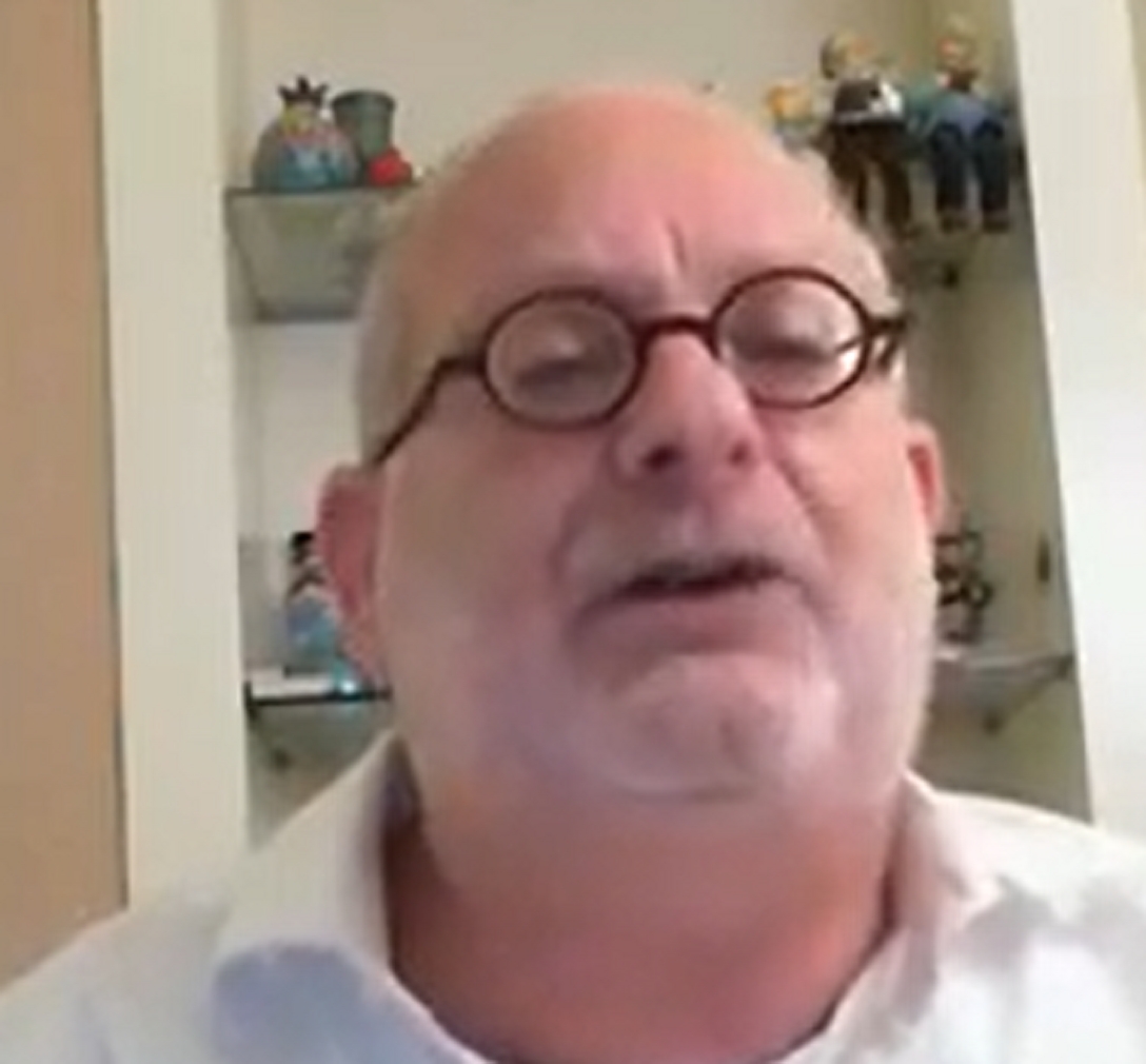 צבי ויצמן קוקסינל דוס שתקוע לו פלאג בתחת