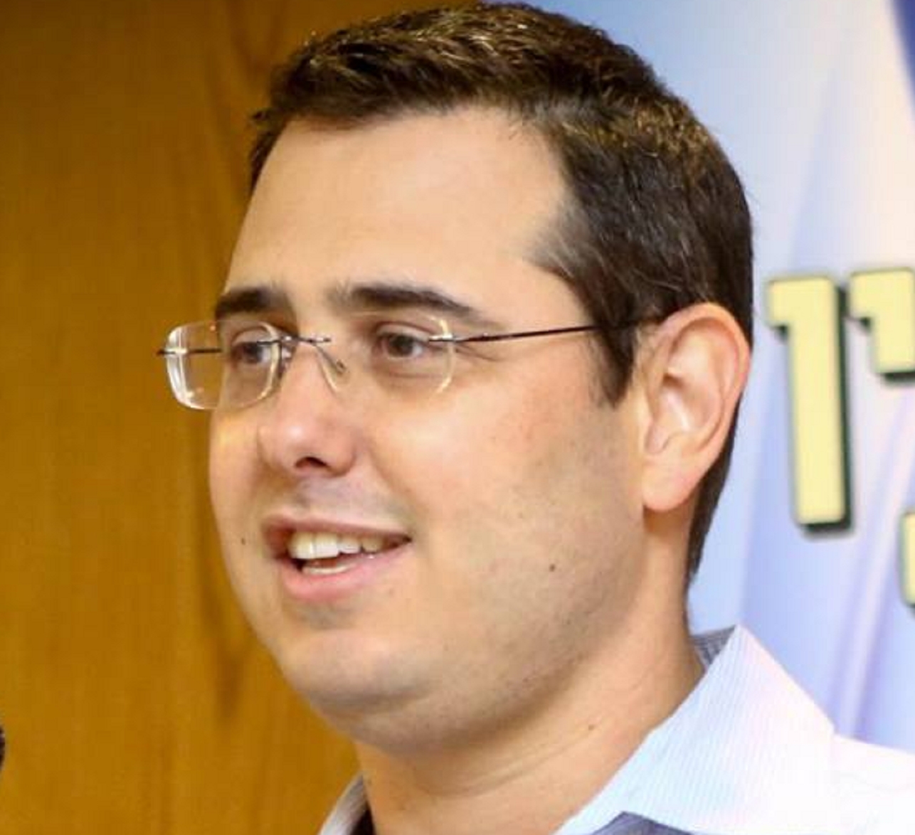טל חבקין מסתנוור מהחפצת ציצים של נשים ומחלק צווי מניעה