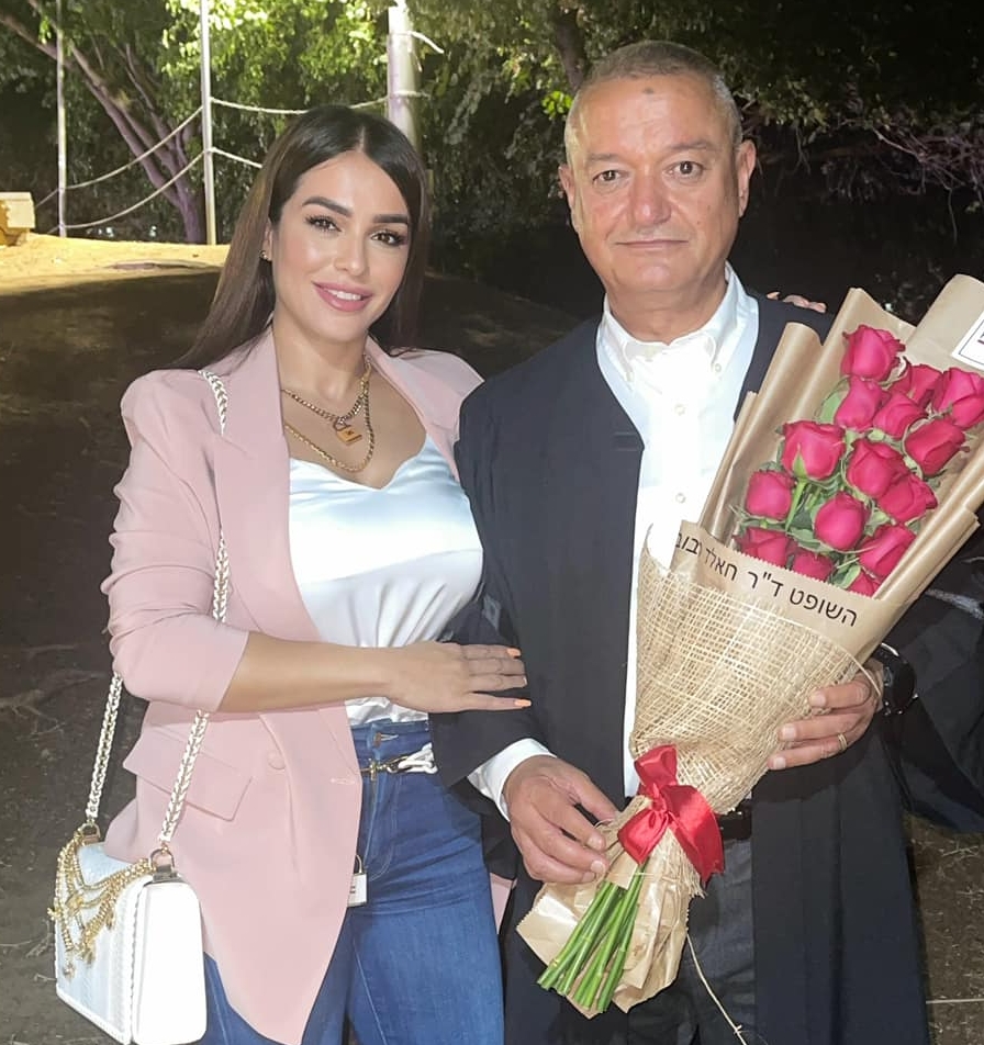 חאלד כבוב עם הבת הכוסית שלו מרים כבוב סיקסק