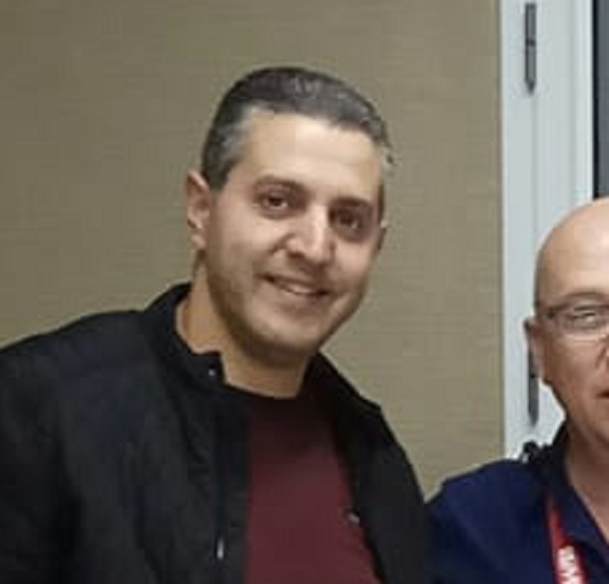 טוני פרח מומחה סחטנות גברים פושט תחתונים לגברים