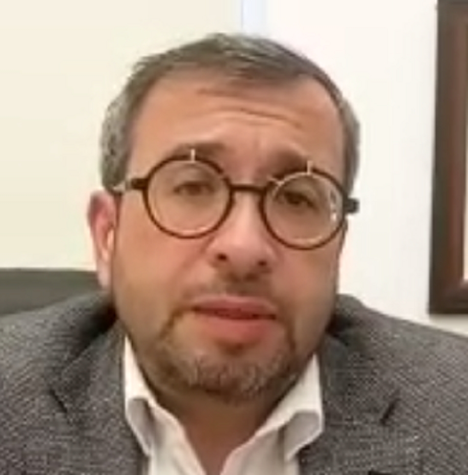 משה יצחק אוסטדישר סחטן גברים יועץ לנשים להעליל אונס