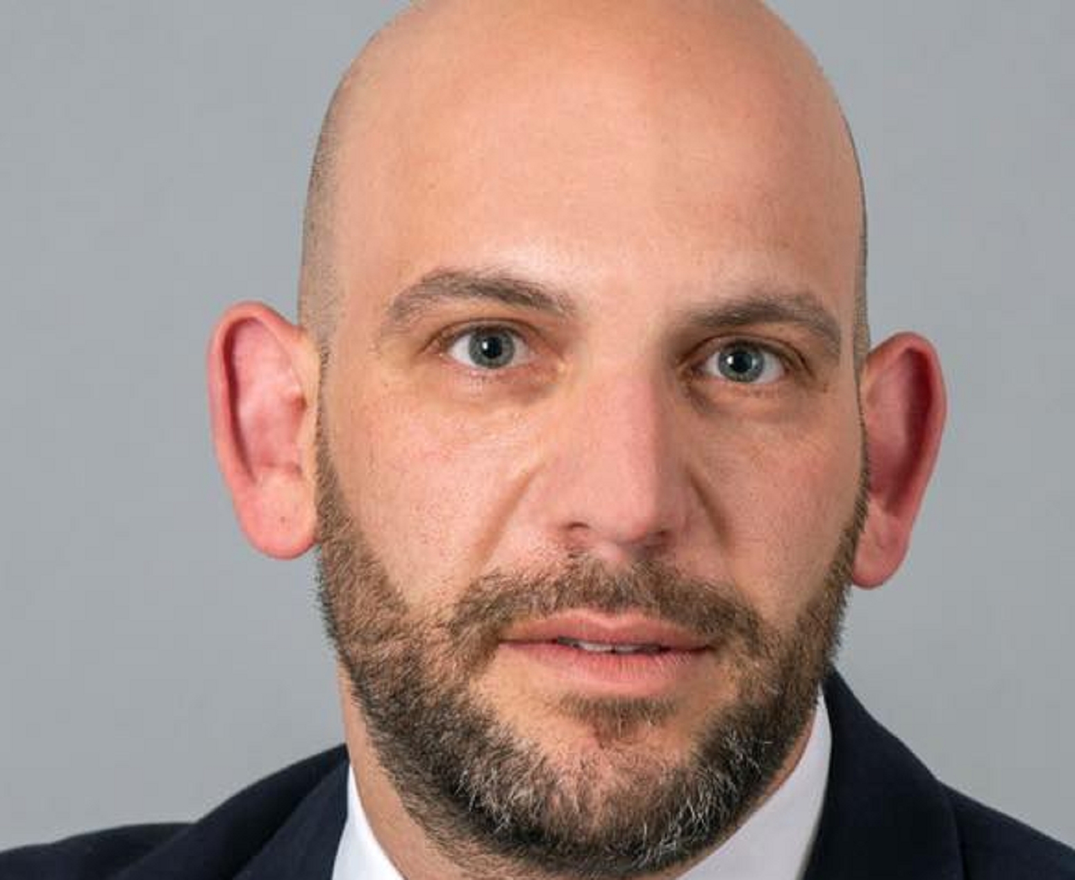 ארז בר צבי מייצג נוכלות חד הוריות שתופרות עלילות מין