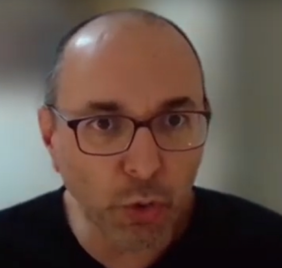 יובל יועז קוקסי שדוגל בעריצות החונטה השיפוטית שדופקת את העם