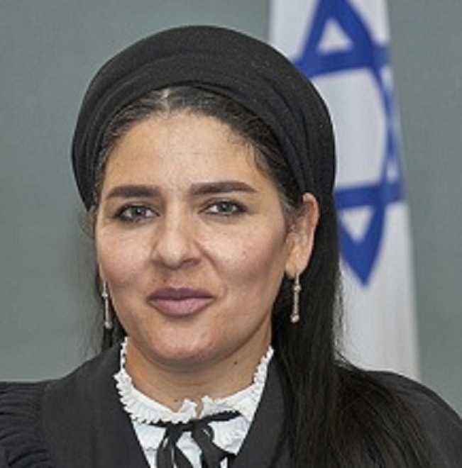 אודליה ביטון אוחיון מחסלת גברים מדופלמת בהוצלפ באר שבע