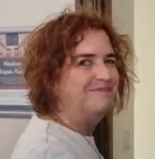 ליאת בן ארי באנגליה 5 דקות לפני תחילת הביזיון של עדות מילצ'ן