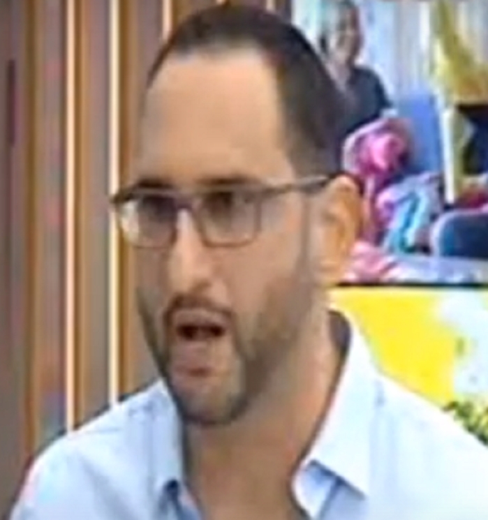 אילן טל לא שווה כלום אבל מעסיק יחצן ליחסי ציבור זבליים