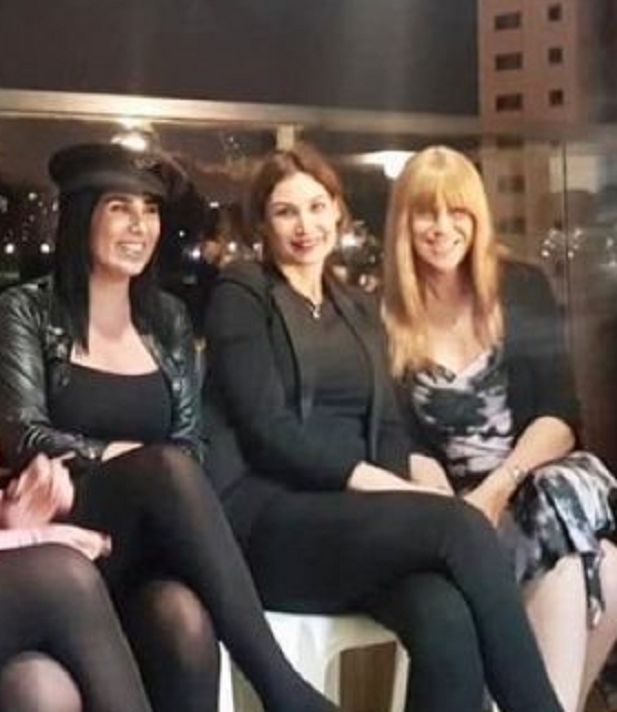 החברות של עדי כרמלי בקליקה של רוחמה שני רופא רומי קנבל והילה יחזקאל
