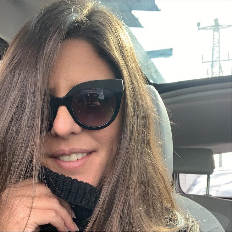 לי קוסטיקה נזרי רודפת אחרי גוויות בבית קברות לסחוט מזונות