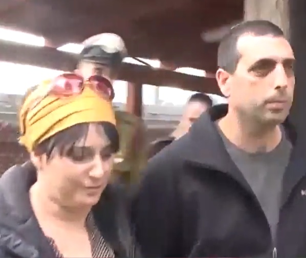 אופק בוכריס ואשתו ביום הסדר הטיעון