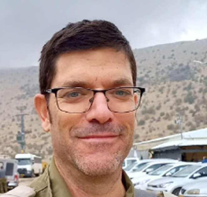 גיא שמואלי עובד סוציאלי שסוחט גברים ביחידות הסיוע של בתי המשפט