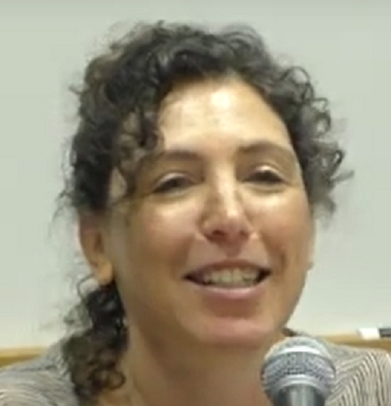 סמדר בר נתן קורנת מאושר על חינגת האונס של יהודיות בחרבות ברזל