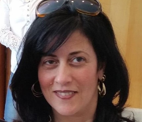 איריס מנור כך נראית זונת צפע פמיניסטית מהנוחבה