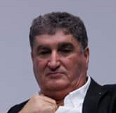 ואאל חלאילה חבר של תמי אולמן מייצג בהתנדבות כל ערבי שעושה לינצ' ביהודים