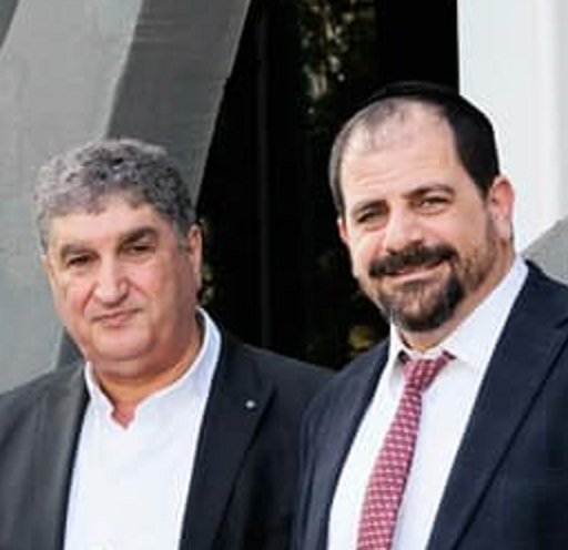 יוסי וייצמן עם חברו הטוב ואאל חלאילה תומך הנוחבה