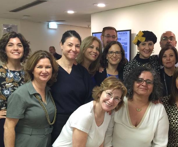 מרב מיכאלי עם כנופיית נוחבות פמינאציות בשתפ עם עאידה תומא סולימן עליזה לביא ושולי מועלם